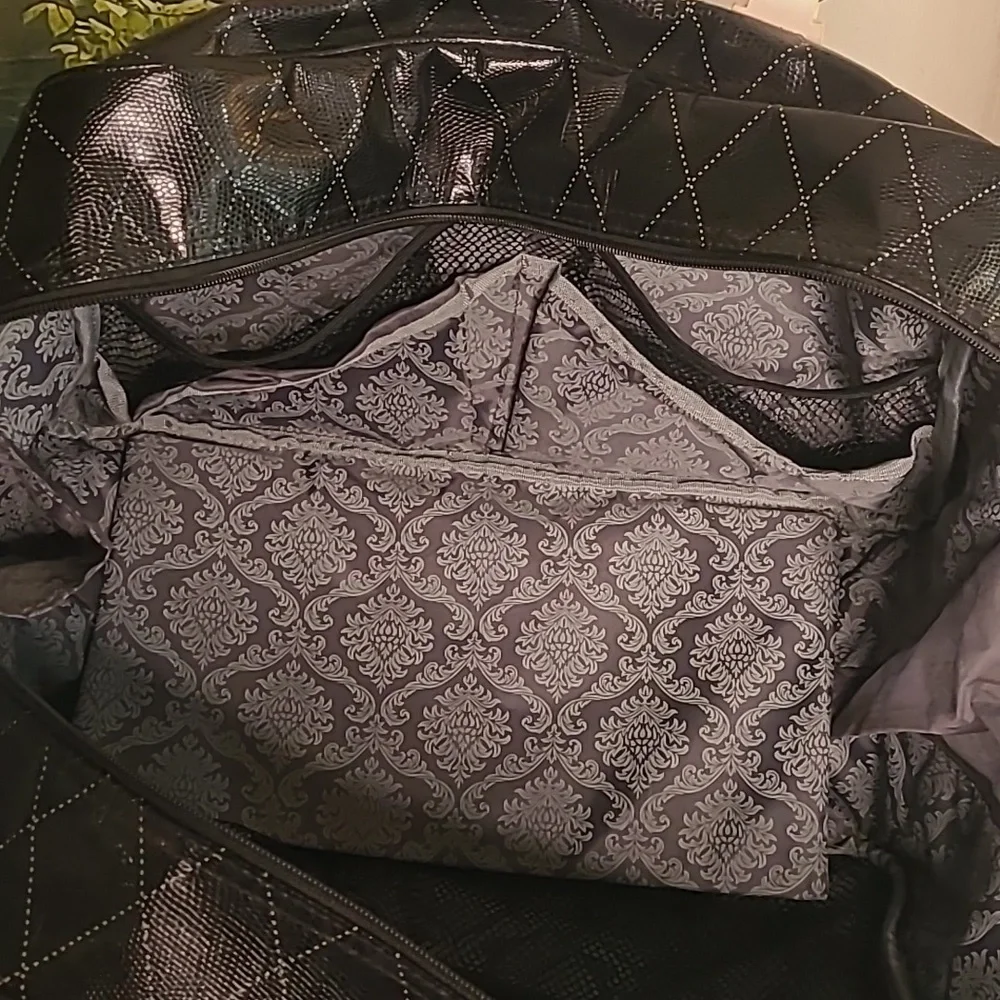Mary Kay Cosmetics deluxe oversized carrying bag tote makeup consultant travel